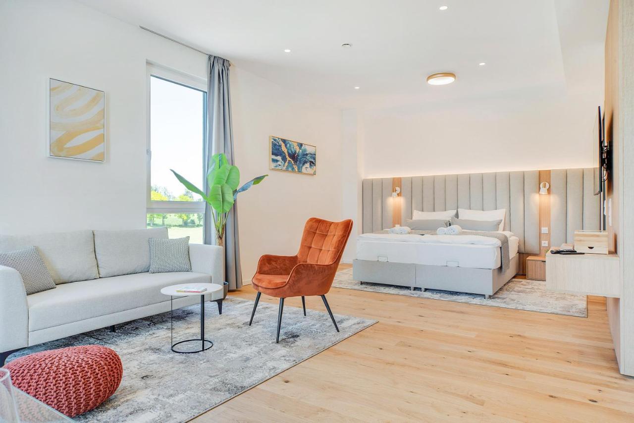 Bright: Rosenheim Aicherpark Ngoại thất bức ảnh