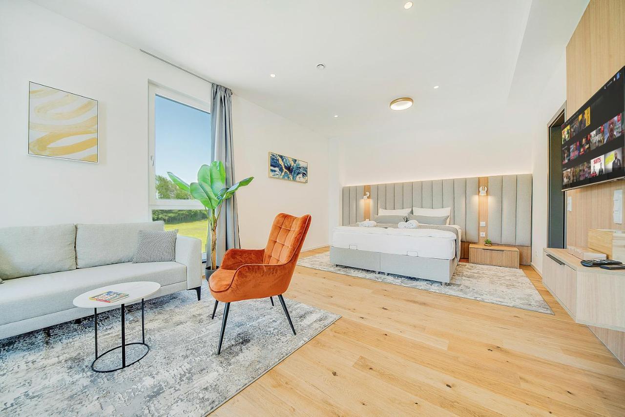 Bright: Rosenheim Aicherpark Ngoại thất bức ảnh