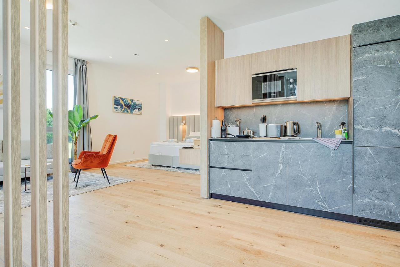 Bright: Rosenheim Aicherpark Ngoại thất bức ảnh