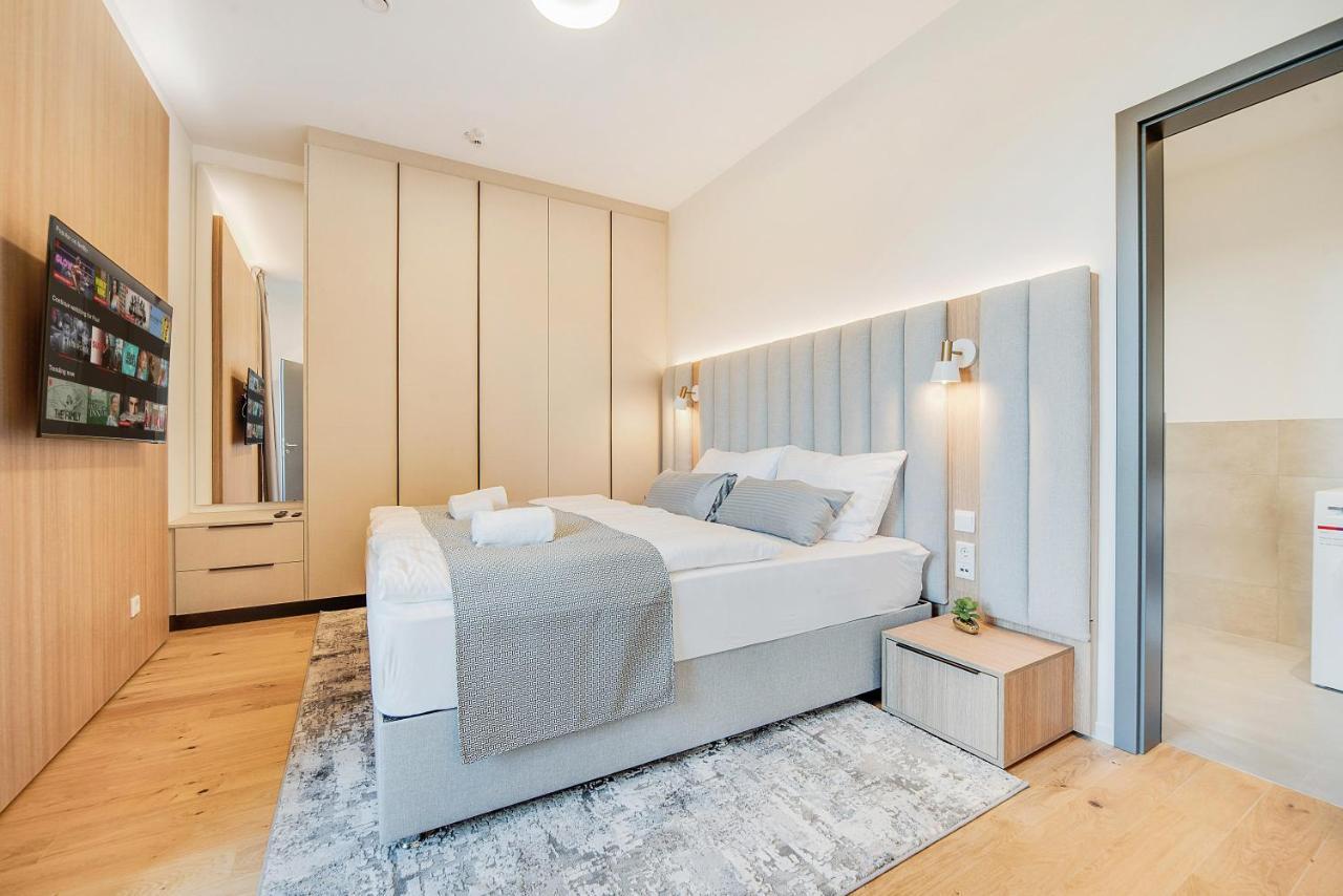 Bright: Rosenheim Aicherpark Ngoại thất bức ảnh